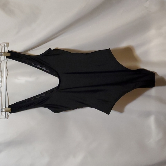 CUPSHE Women's One Piece V Neck Scalloped Mesh Swimsuit ~ Black - Picture 12 of 14